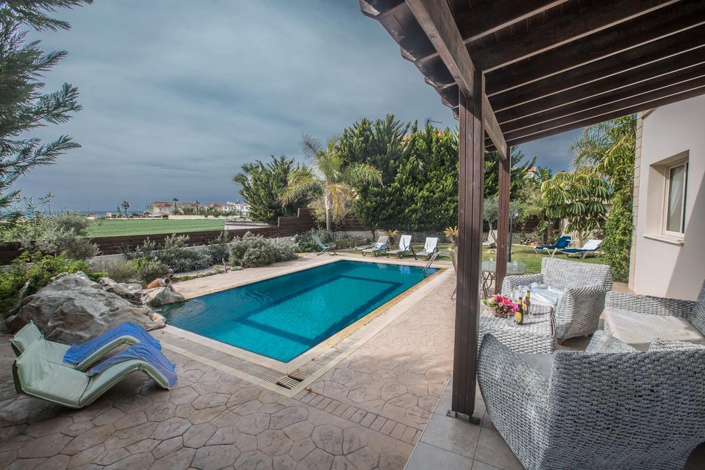 Sunny Coast Villa Айя Напа Екстериор снимка