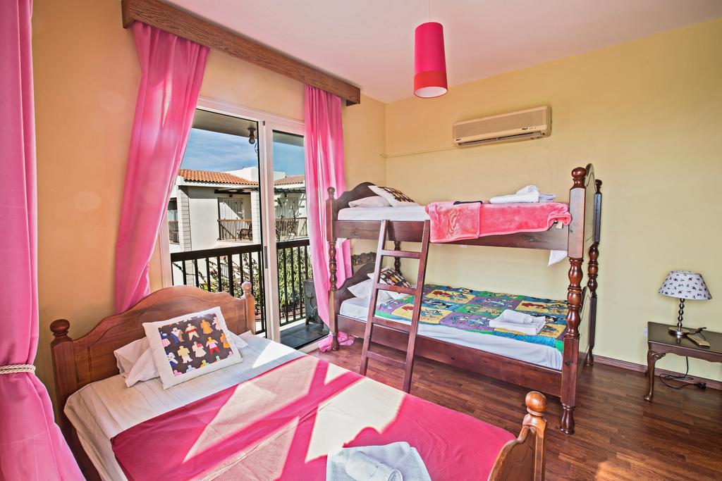 Sunny Coast Villa Айя Напа Екстериор снимка