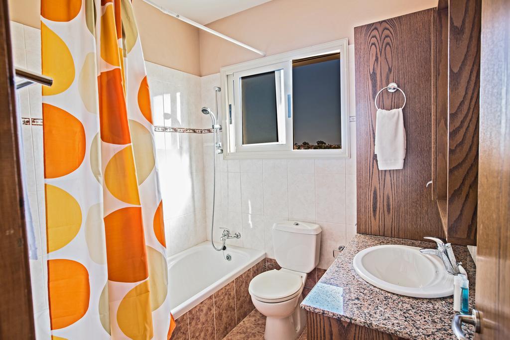 Sunny Coast Villa Айя Напа Екстериор снимка