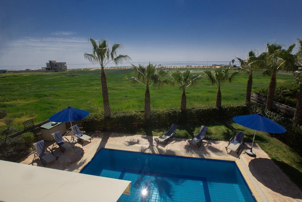 Sunny Coast Villa Айя Напа Екстериор снимка